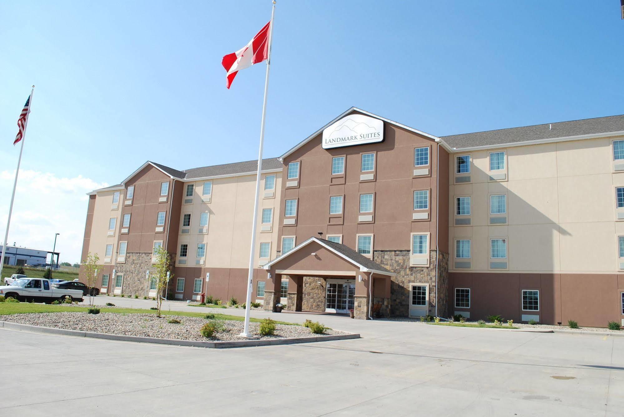 Landmark Suites - Williston Exterior foto